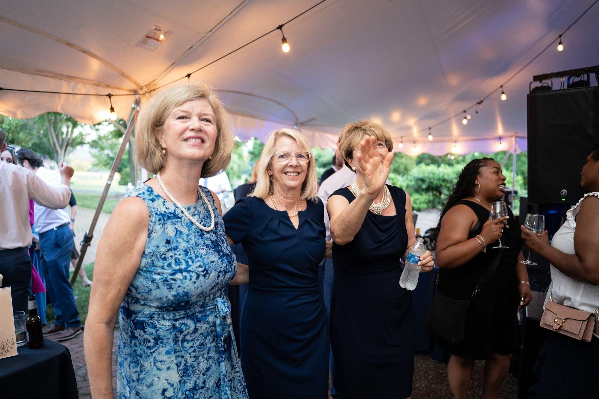 carousel-hero-element image-17